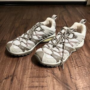 Like New Merrell Womens Trail and Hiking Shoes Size 7